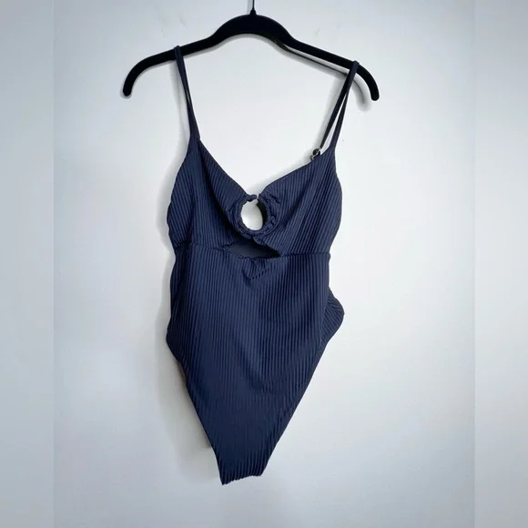 Vitamin A Bedette One Piece Swimsuit black missing size approx size Small - Picture 4 of 10